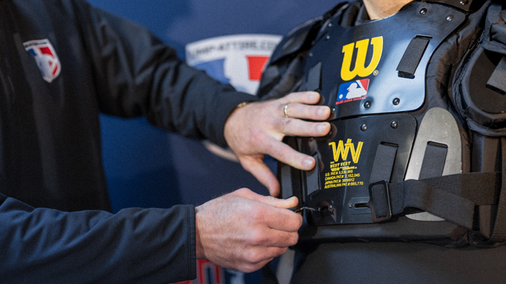 Umpire Chest Protector Adjustment